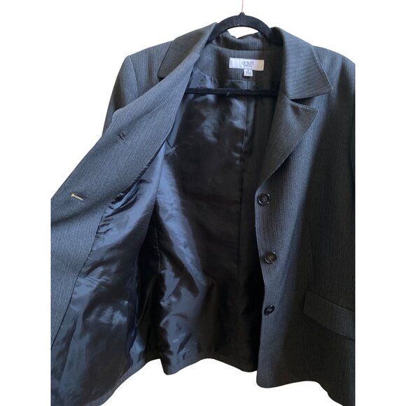 Le Suit Essentials Womens Pinstripe Blazer Jacket Size 18 Black Polyester Blend - Picture 2 of 6